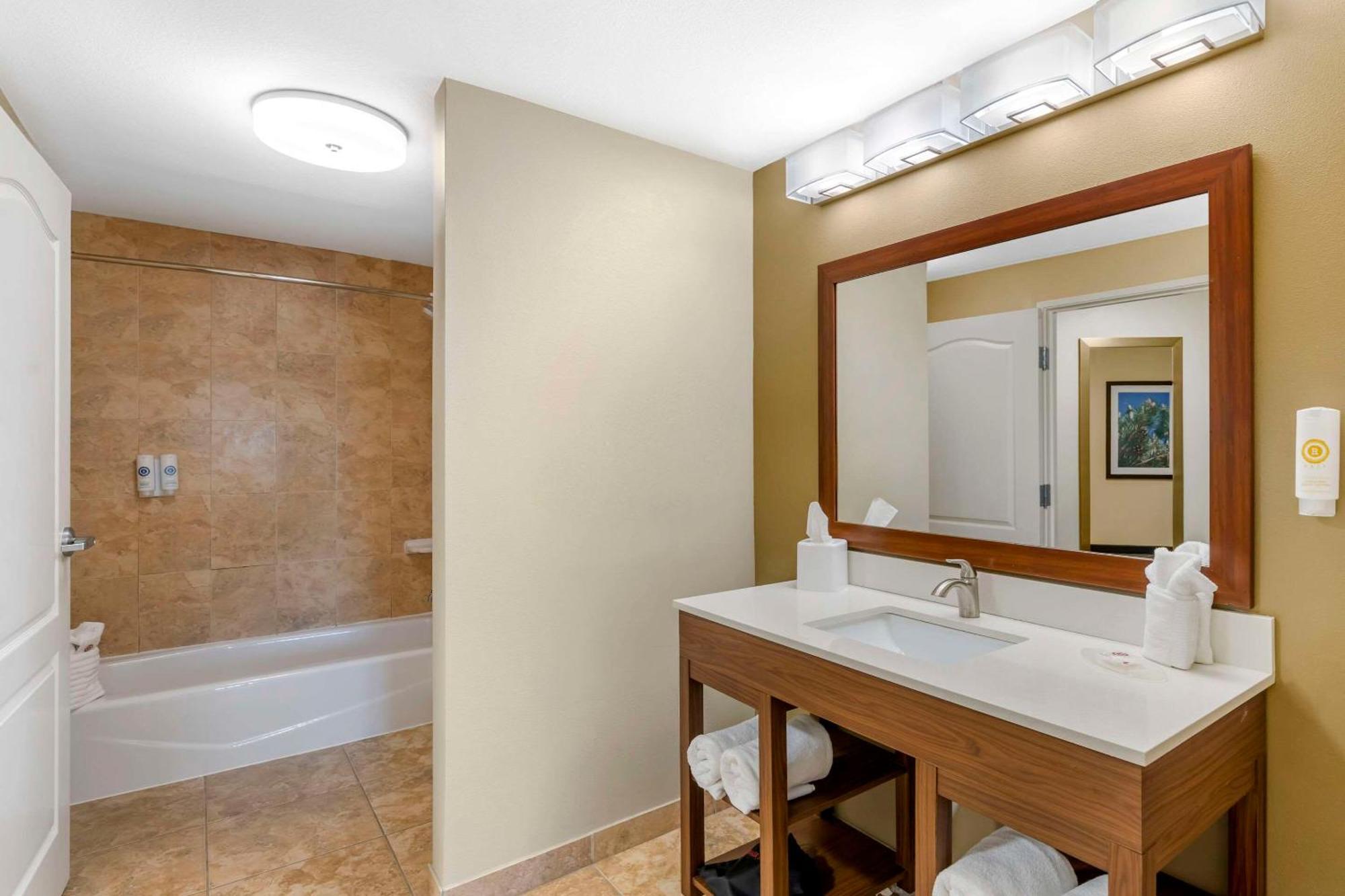Comfort Inn & Suites Tifton Εξωτερικό φωτογραφία